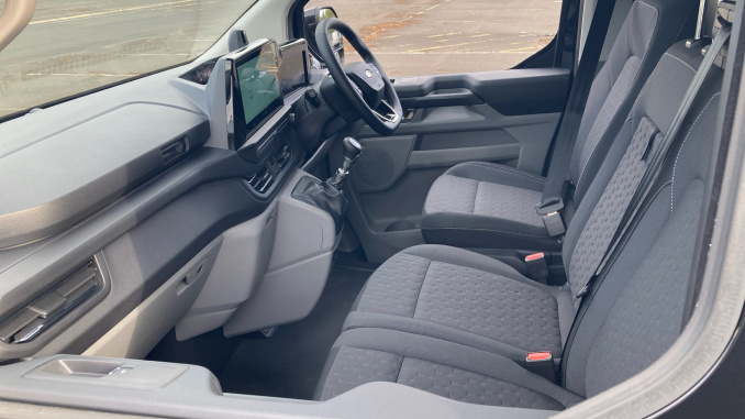 Ford Transit Custom 320 L2 Diesel Fwd 2.0 EcoBlue 150ps H1 Van Limited - Image 13